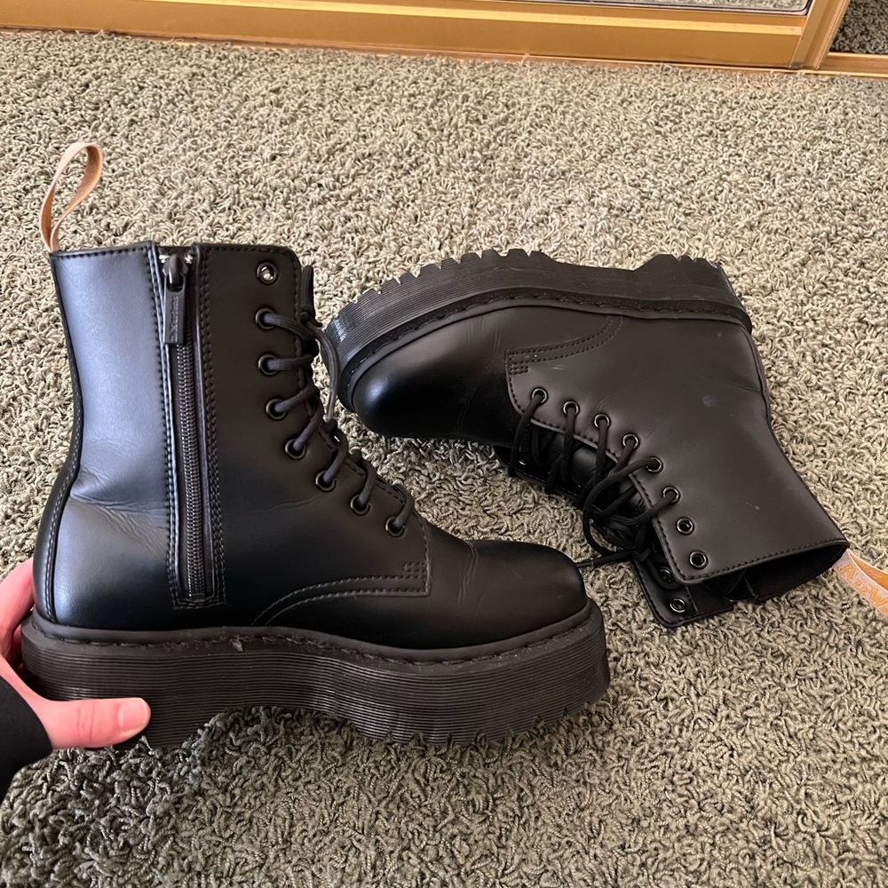 Doc Marten’s Vegan Jadon ll Boot Mono Platforms